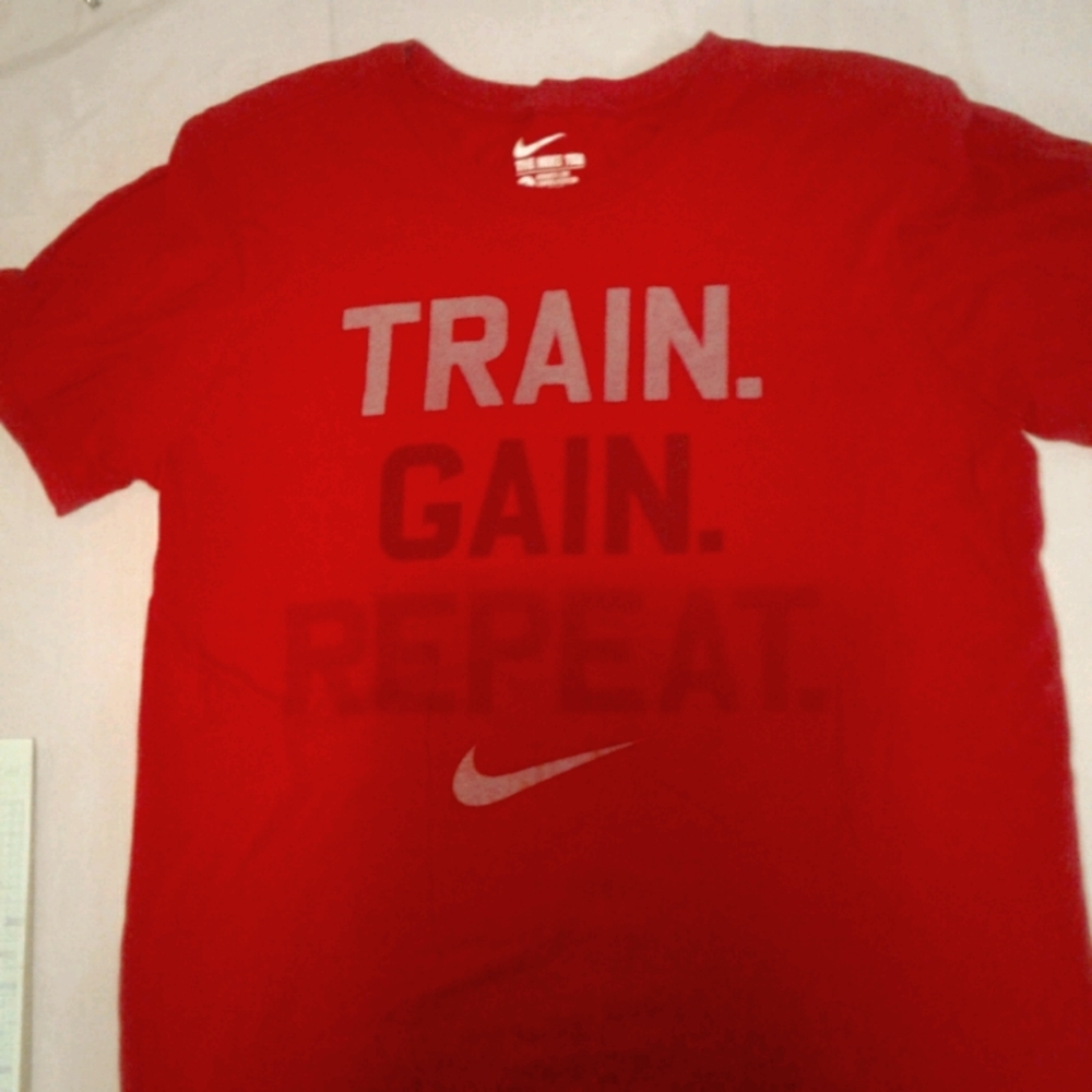 Men's small Nike short sleeve t-shirt 100% cotton